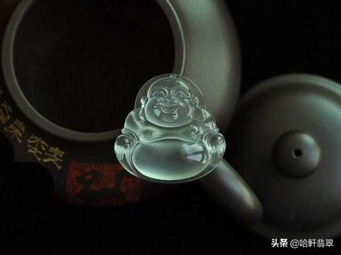 翡翠手镯里有一个小孔是什么手镯扣有几种-第10张图片-翡翠网 翡翠手镯里有一个小孔是什么手镯扣有几种-第10张图片-翡翠网