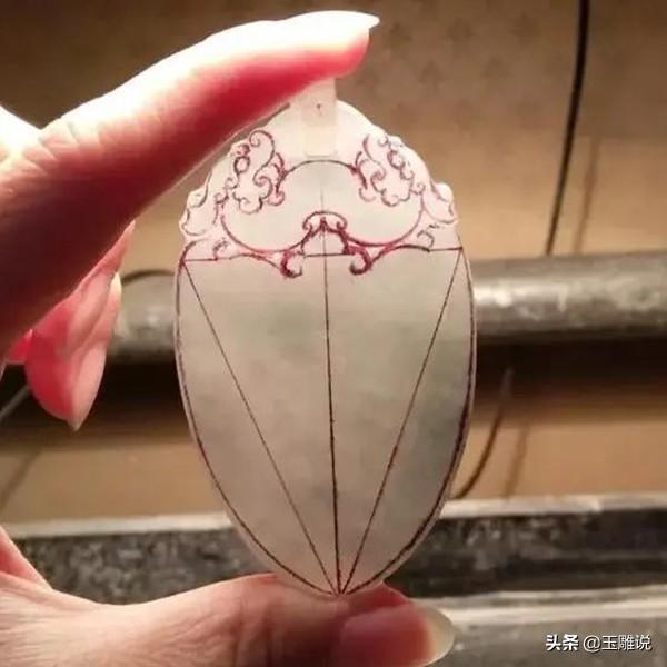 翡翠牌子雕工一般多少钱翡翠雕工价格-第5张图片-翡翠网 翡翠牌子雕工一般多少钱翡翠雕工价格-第5张图片-翡翠网