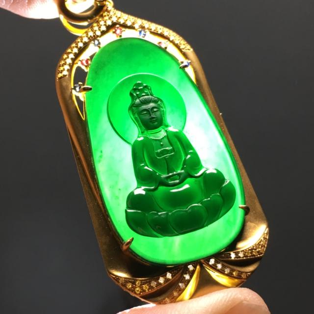 翡翠原石不大却很重翡翠原石是越重越好吗-第5张图片-翡翠网 翡翠原石不大却很重翡翠原石是越重越好吗-第5张图片-翡翠网