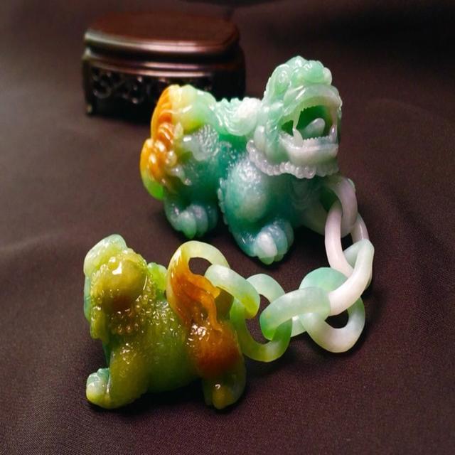 翡翠原石不大却很重翡翠原石是越重越好吗-第6张图片-翡翠网 翡翠原石不大却很重翡翠原石是越重越好吗-第6张图片-翡翠网