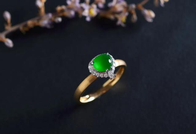 假冰种翡翠图片,2021年缅甸政变翡翠暴涨-第2张图片-翡翠网 假冰种翡翠图片,2021年缅甸政变翡翠暴涨-第2张图片-翡翠网