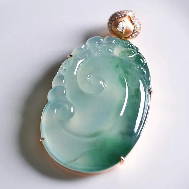 假冰种翡翠图片,2021年缅甸政变翡翠暴涨-第10张图片-翡翠网 假冰种翡翠图片,2021年缅甸政变翡翠暴涨-第10张图片-翡翠网