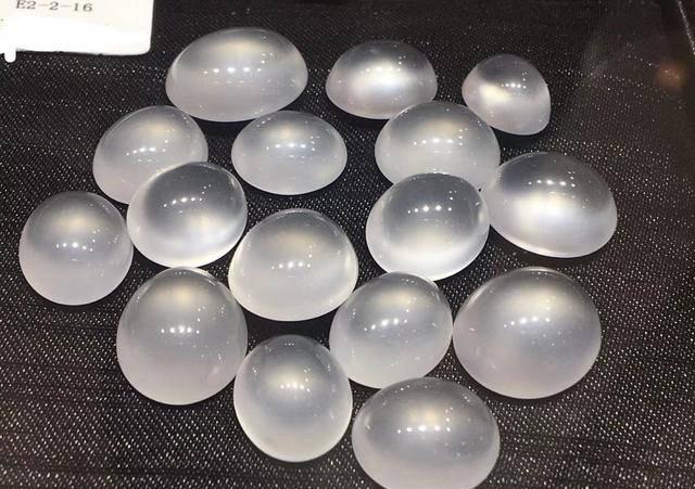 假冰种翡翠图片,2021年缅甸政变翡翠暴涨-第26张图片-翡翠网 假冰种翡翠图片,2021年缅甸政变翡翠暴涨-第26张图片-翡翠网