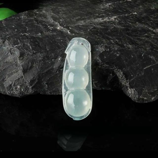 假冰种翡翠图片,2021年缅甸政变翡翠暴涨-第36张图片-翡翠网 假冰种翡翠图片,2021年缅甸政变翡翠暴涨-第36张图片-翡翠网