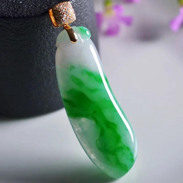 假冰种翡翠图片,2021年缅甸政变翡翠暴涨-第40张图片-翡翠网 假冰种翡翠图片,2021年缅甸政变翡翠暴涨-第40张图片-翡翠网