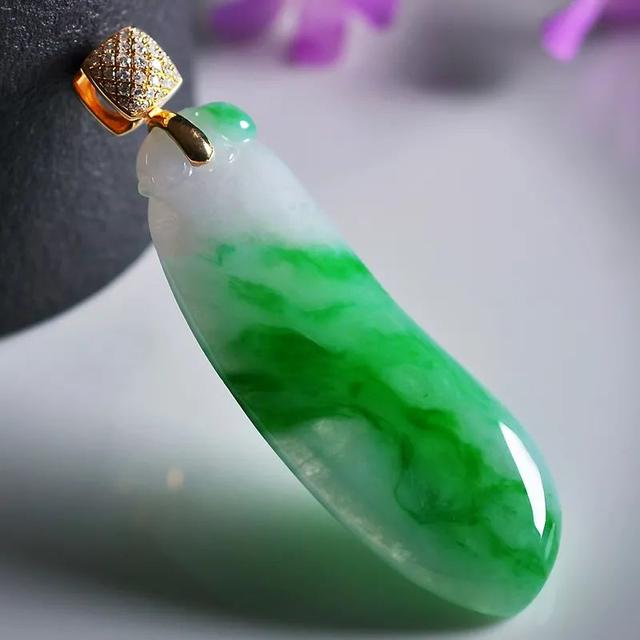 假冰种翡翠图片,2021年缅甸政变翡翠暴涨-第41张图片-翡翠网 假冰种翡翠图片,2021年缅甸政变翡翠暴涨-第41张图片-翡翠网