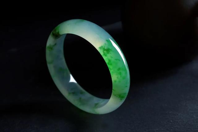 假冰种翡翠图片,2021年缅甸政变翡翠暴涨-第54张图片-翡翠网 假冰种翡翠图片,2021年缅甸政变翡翠暴涨-第54张图片-翡翠网