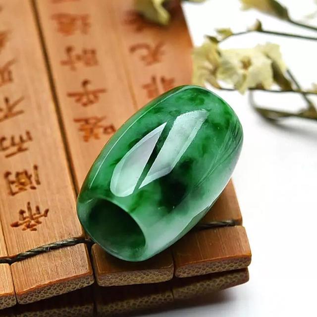 翡翠相关知识爱翡翠知识科普-第18张图片-翡翠网 翡翠相关知识爱翡翠知识科普-第18张图片-翡翠网