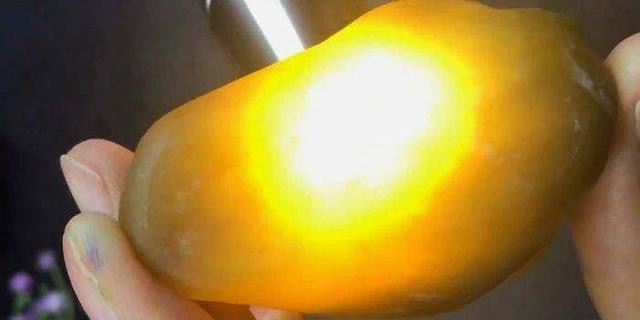 冰种翡翠分哪几种翡翠得专业知识-第4张图片-翡翠网 冰种翡翠分哪几种翡翠得专业知识-第4张图片-翡翠网