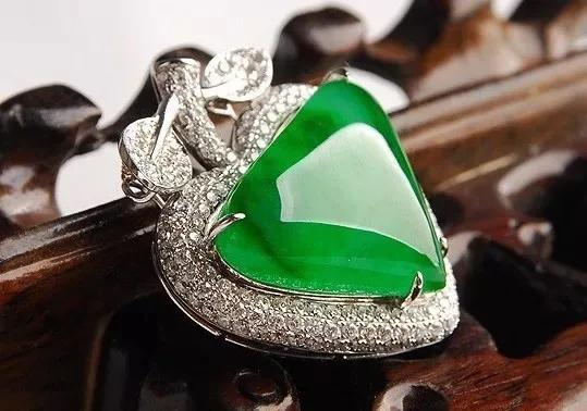 玉石翡翠原石,帝王绿缅甸天然翡翠原石-第9张图片-翡翠网 玉石翡翠原石,帝王绿缅甸天然翡翠原石-第9张图片-翡翠网