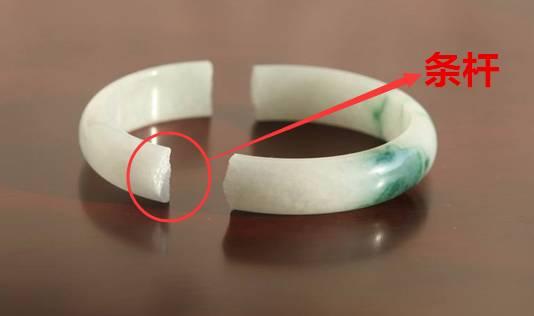 银镯子的正确戴法,翡翠镯子知识图解-第2张图片-翡翠网 银镯子的正确戴法,翡翠镯子知识图解-第2张图片-翡翠网