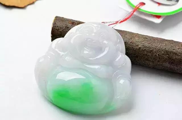 翡翠怎么看老坑新坑,翡翠手镯新坑种-第13张图片-翡翠网 翡翠怎么看老坑新坑,翡翠手镯新坑种-第13张图片-翡翠网