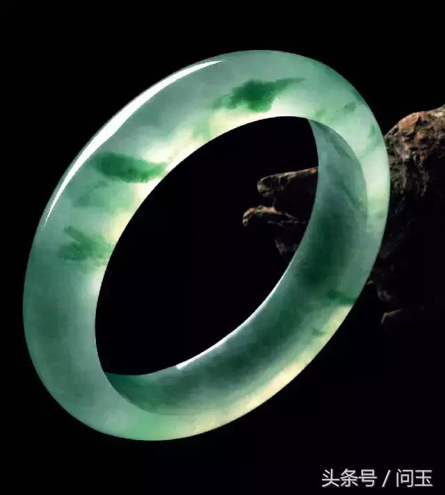 冰种满绿翡翠戒指价格冰种翡翠图片欣赏图片-第13张图片-翡翠网 冰种满绿翡翠戒指价格冰种翡翠图片欣赏图片-第13张图片-翡翠网