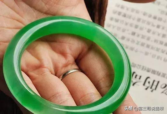 电视广告真假翡翠知识,100条电视广告-第13张图片-翡翠网 电视广告真假翡翠知识,100条电视广告-第13张图片-翡翠网