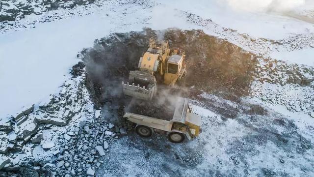 聊城翡翠原石怎么辨别,如何挑选翡翠原石-第5张图片-翡翠网 聊城翡翠原石怎么辨别,如何挑选翡翠原石-第5张图片-翡翠网