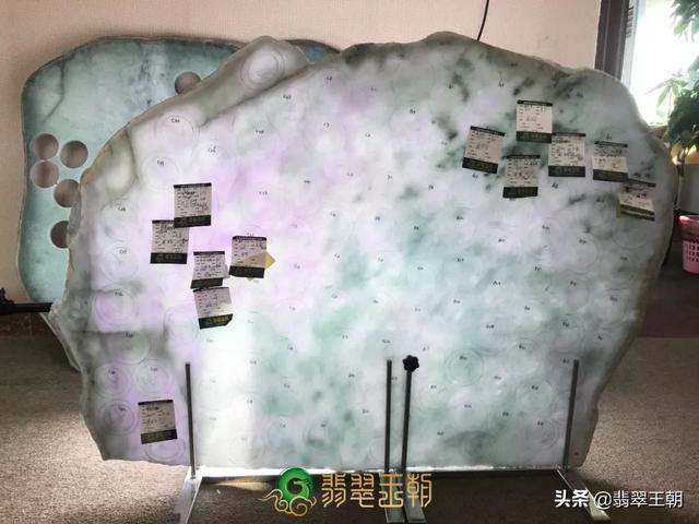 翡翠旗原石视频翡翠抛光视频-第8张图片-翡翠网 翡翠旗原石视频翡翠抛光视频-第8张图片-翡翠网