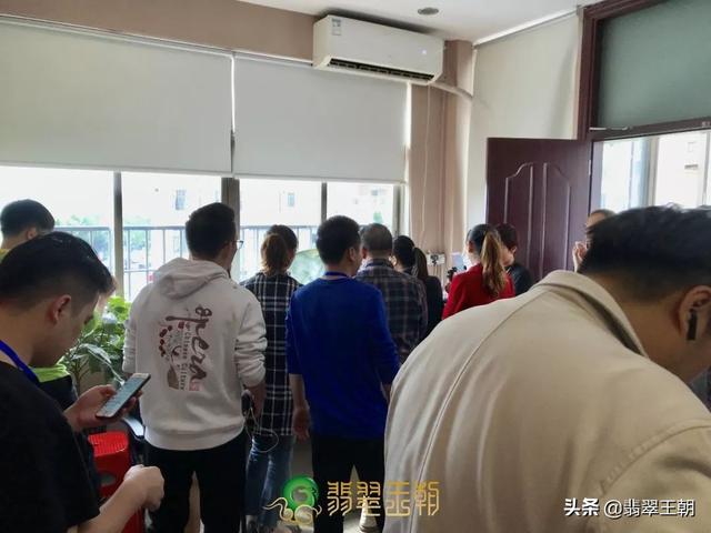 翡翠旗原石视频翡翠抛光视频-第30张图片-翡翠网 翡翠旗原石视频翡翠抛光视频-第30张图片-翡翠网