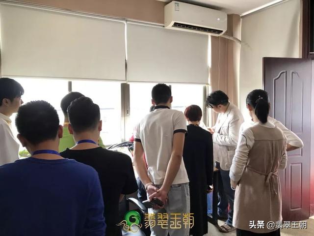 翡翠旗原石视频翡翠抛光视频-第32张图片-翡翠网 翡翠旗原石视频翡翠抛光视频-第32张图片-翡翠网