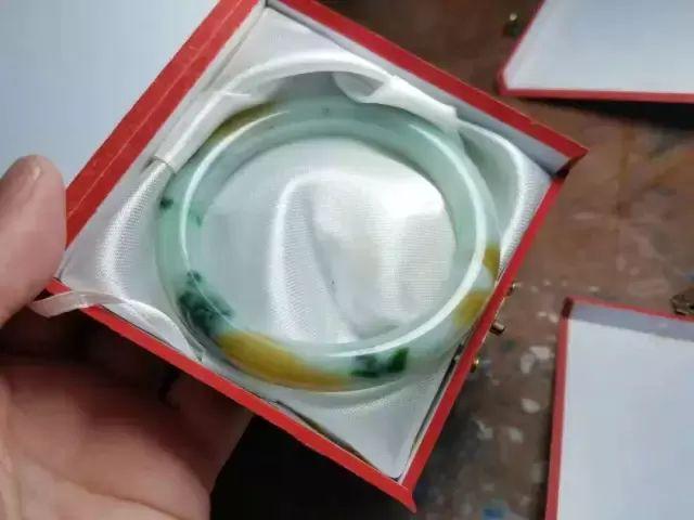 莫西沙红翡翠原石莫西沙黄翡翠原石图片-第7张图片-翡翠网 莫西沙红翡翠原石莫西沙黄翡翠原石图片-第7张图片-翡翠网