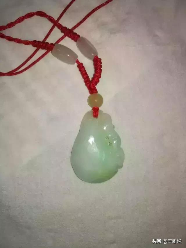 如何鉴定翡翠的真假,翡翠怎么鉴定真假视频-第2张图片-翡翠网 如何鉴定翡翠的真假,翡翠怎么鉴定真假视频-第2张图片-翡翠网