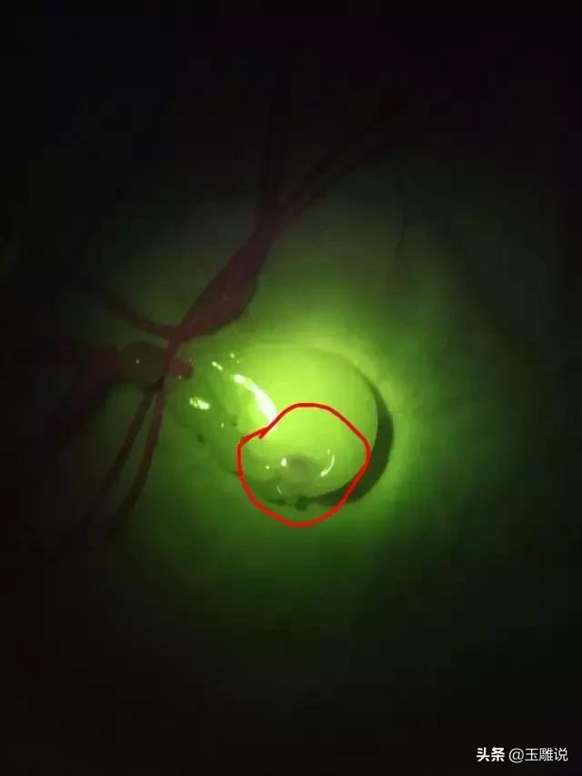 如何鉴定翡翠的真假,翡翠怎么鉴定真假视频-第6张图片-翡翠网 如何鉴定翡翠的真假,翡翠怎么鉴定真假视频-第6张图片-翡翠网