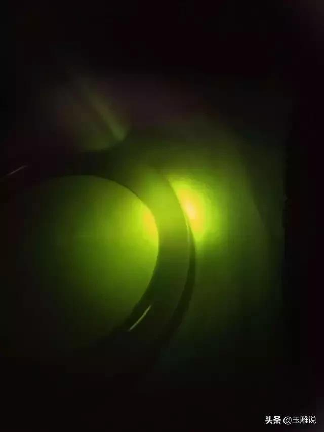 如何鉴定翡翠的真假,翡翠怎么鉴定真假视频-第12张图片-翡翠网 如何鉴定翡翠的真假,翡翠怎么鉴定真假视频-第12张图片-翡翠网