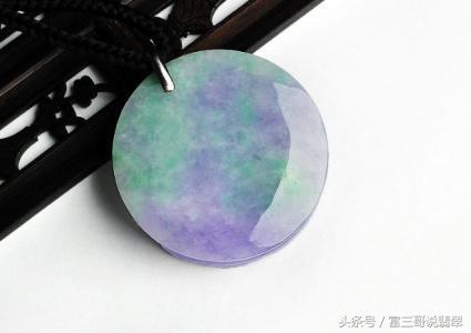 怎么看石纹和裂翡翠原石砍裂视频-第8张图片-翡翠网 怎么看石纹和裂翡翠原石砍裂视频-第8张图片-翡翠网