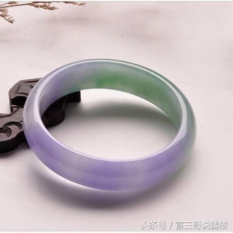 怎么看石纹和裂翡翠原石砍裂视频-第9张图片-翡翠网 怎么看石纹和裂翡翠原石砍裂视频-第9张图片-翡翠网