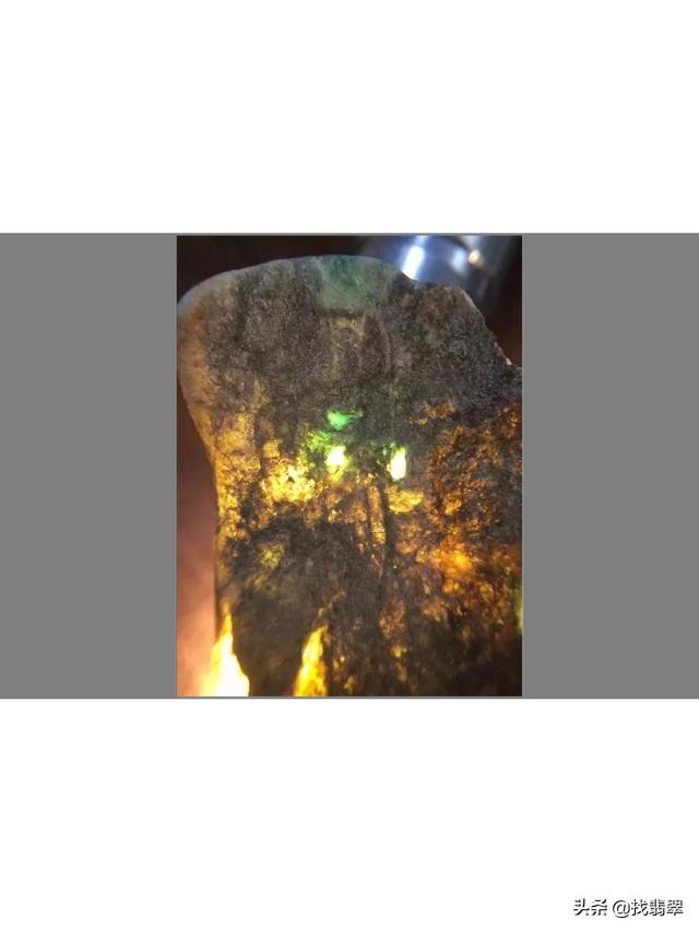 翡翠切割一般都是什么样子的翡翠原石切开后-第1张图片-翡翠网 翡翠切割一般都是什么样子的翡翠原石切开后-第1张图片-翡翠网