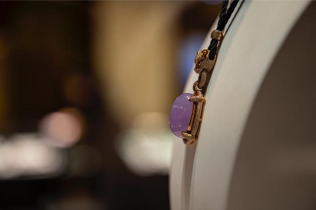 七彩云南玉器是真的吗七彩云南手镯是翡翠么-第13张图片-翡翠网 七彩云南玉器是真的吗七彩云南手镯是翡翠么-第13张图片-翡翠网