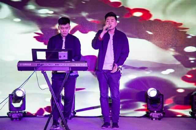 七彩云南玉器是真的吗七彩云南手镯是翡翠么-第17张图片-翡翠网 七彩云南玉器是真的吗七彩云南手镯是翡翠么-第17张图片-翡翠网