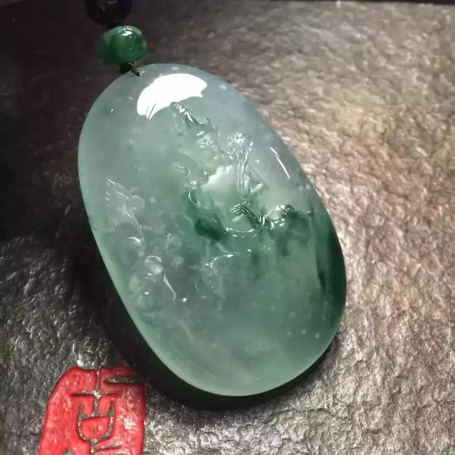 翡翠常识知识大全玻璃种翡翠特征-第2张图片-翡翠网 翡翠常识知识大全玻璃种翡翠特征-第2张图片-翡翠网