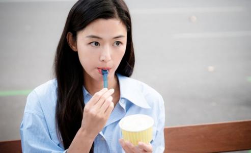 普通糯种翡翠手镯价格糯冰蓝色翡翠手镯-第22张图片-翡翠网 普通糯种翡翠手镯价格糯冰蓝色翡翠手镯-第22张图片-翡翠网