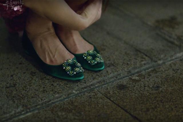 普通糯种翡翠手镯价格糯冰蓝色翡翠手镯-第35张图片-翡翠网 普通糯种翡翠手镯价格糯冰蓝色翡翠手镯-第35张图片-翡翠网