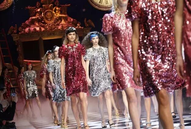 普通糯种翡翠手镯价格糯冰蓝色翡翠手镯-第42张图片-翡翠网 普通糯种翡翠手镯价格糯冰蓝色翡翠手镯-第42张图片-翡翠网