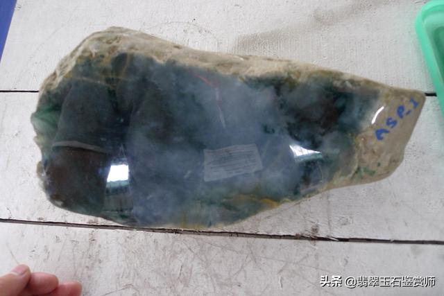缅甸翡翠市场视频直播,缅甸翡翠知识讲解视频-第1张图片-翡翠网