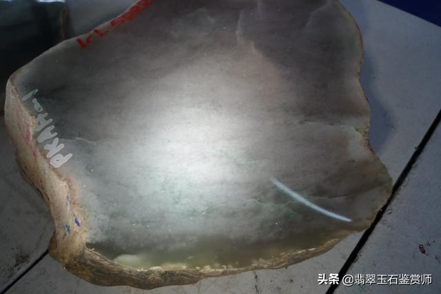 缅甸翡翠市场视频直播,缅甸翡翠知识讲解视频-第19张图片-翡翠网