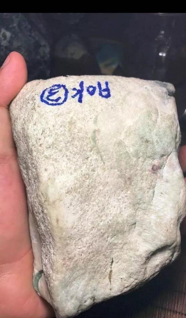 翡翠原石的好坏翡翠原石专家讲解-第1张图片-翡翠网 翡翠原石的好坏翡翠原石专家讲解-第1张图片-翡翠网