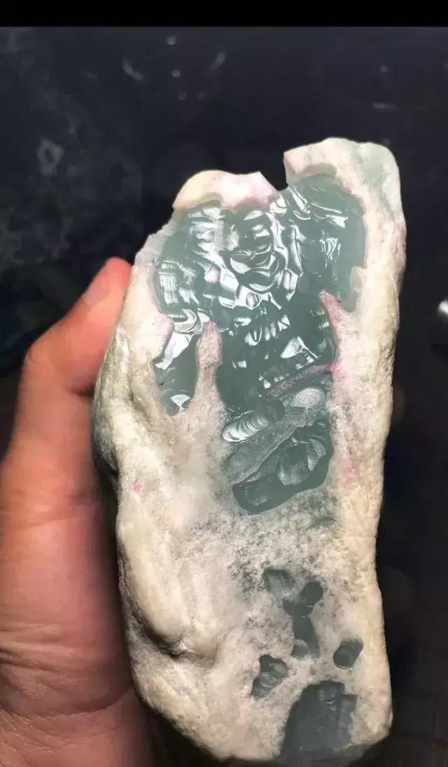 翡翠原石的好坏翡翠原石专家讲解-第3张图片-翡翠网 翡翠原石的好坏翡翠原石专家讲解-第3张图片-翡翠网