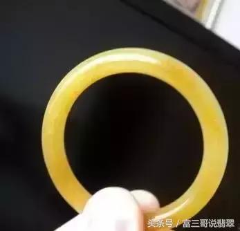 苍蝇翅很多但手镯很透翡翠手镯都有苍蝇翅吗-第10张图片-翡翠网 苍蝇翅很多但手镯很透翡翠手镯都有苍蝇翅吗-第10张图片-翡翠网