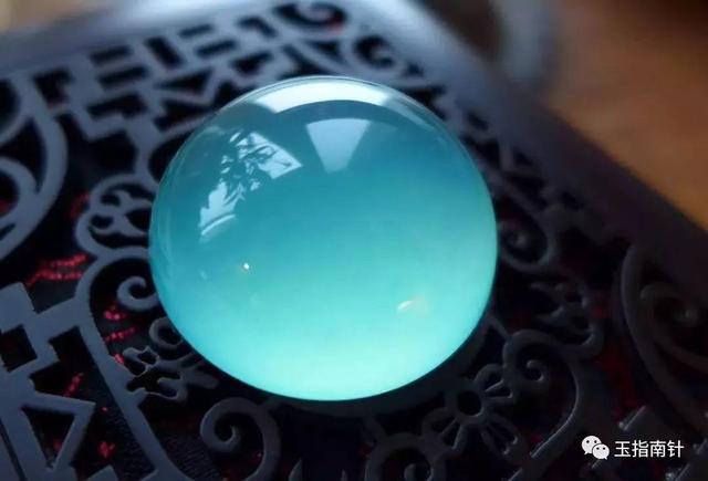 翡翠种水等级划分,蓝水翡翠吊坠价格-第2张图片-翡翠网 翡翠种水等级划分,蓝水翡翠吊坠价格-第2张图片-翡翠网