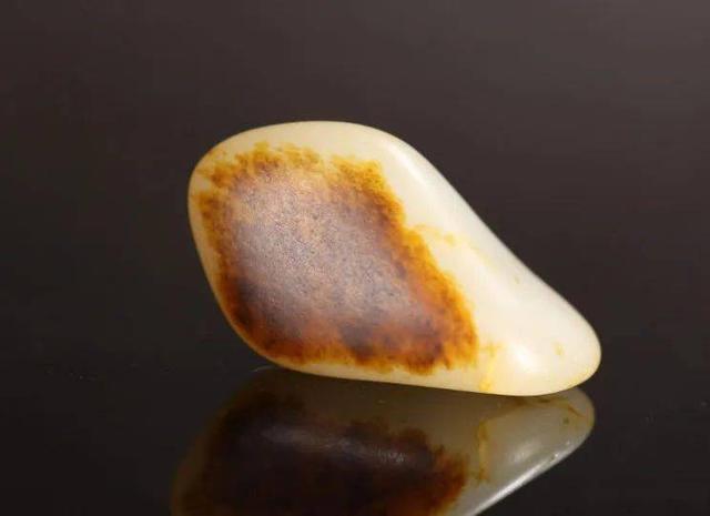 翡翠的原石在哪里,皓玉源翡翠原石-第7张图片-翡翠网 翡翠的原石在哪里,皓玉源翡翠原石-第7张图片-翡翠网