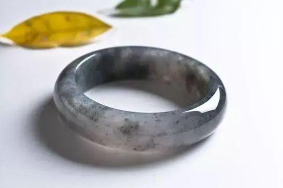 黑乌鸡翡翠不透光信阳乌鸡种翡翠原石-第1张图片-翡翠网 黑乌鸡翡翠不透光信阳乌鸡种翡翠原石-第1张图片-翡翠网