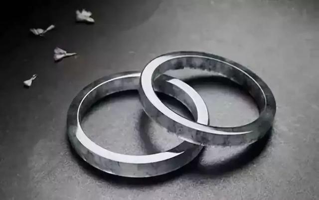 黑乌鸡翡翠不透光信阳乌鸡种翡翠原石-第4张图片-翡翠网 黑乌鸡翡翠不透光信阳乌鸡种翡翠原石-第4张图片-翡翠网