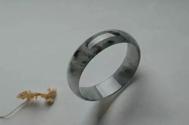 黑乌鸡翡翠不透光信阳乌鸡种翡翠原石-第8张图片-翡翠网 黑乌鸡翡翠不透光信阳乌鸡种翡翠原石-第8张图片-翡翠网