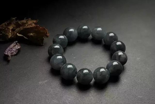 黑乌鸡翡翠不透光信阳乌鸡种翡翠原石-第9张图片-翡翠网 黑乌鸡翡翠不透光信阳乌鸡种翡翠原石-第9张图片-翡翠网