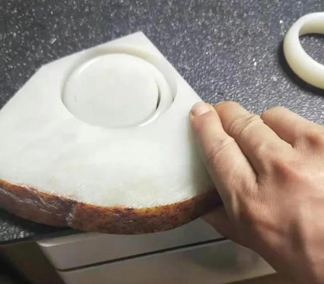 翡翠原石籽料手镯买冰种翡翠原石-第5张图片-翡翠网 翡翠原石籽料手镯买冰种翡翠原石-第5张图片-翡翠网