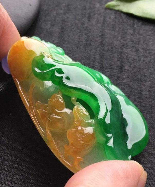 翡翠原石技巧,3万翡翠原石手镯-第6张图片-翡翠网 翡翠原石技巧,3万翡翠原石手镯-第6张图片-翡翠网