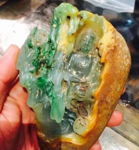 翡翠原石技巧,3万翡翠原石手镯-第9张图片-翡翠网 翡翠原石技巧,3万翡翠原石手镯-第9张图片-翡翠网