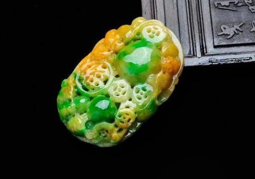 翡翠原石技巧,3万翡翠原石手镯-第10张图片-翡翠网 翡翠原石技巧,3万翡翠原石手镯-第10张图片-翡翠网